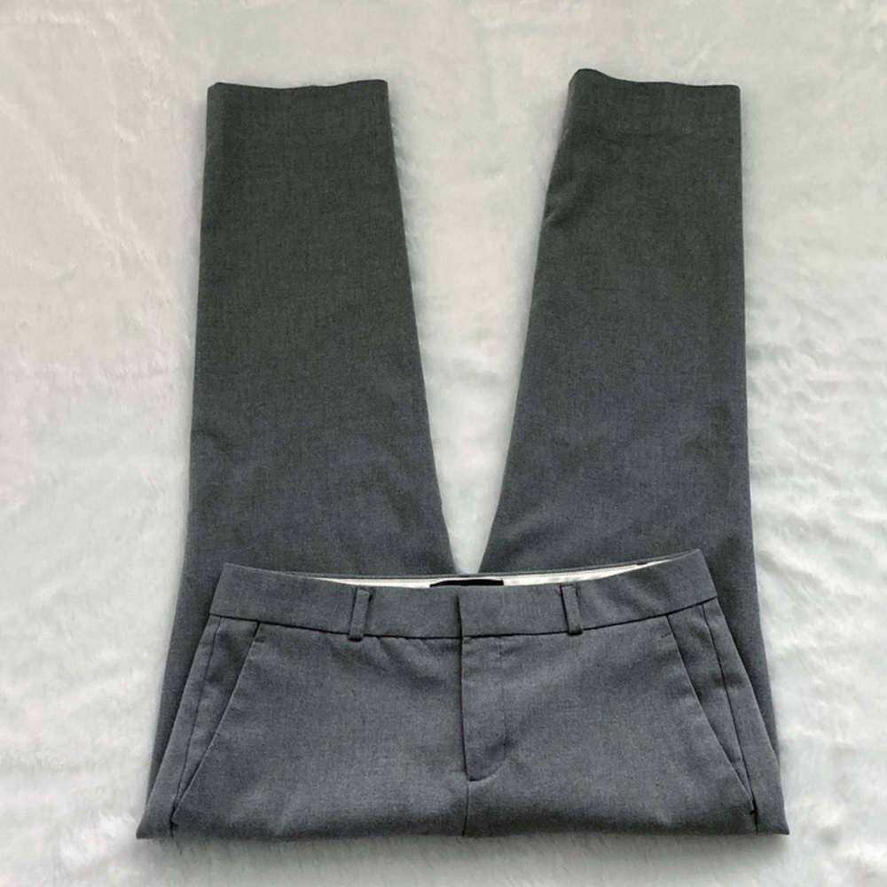 Like New Machine Washable Gray Banana Republic Avery Fit Pants